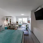 Apartment Park Royal 1 *