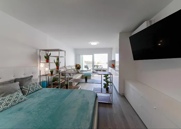 Apartamento Park Royal 1 *